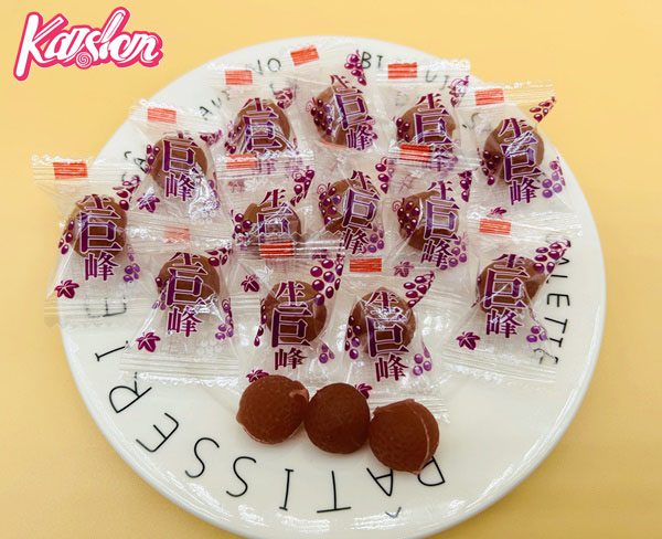 Real fruit juice grape flavor gummy soft candy
