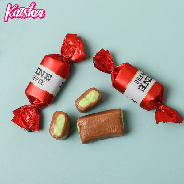 Apple flavor center filled toffee candy
